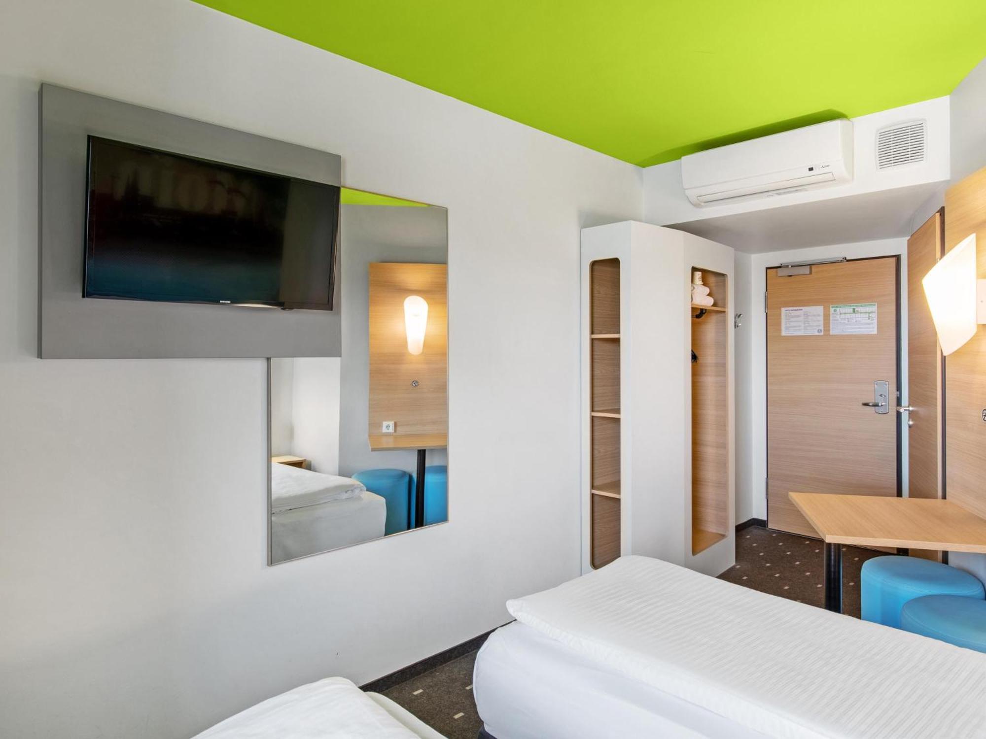 B&B Hotel Hamburg-Wandsbek Экстерьер фото